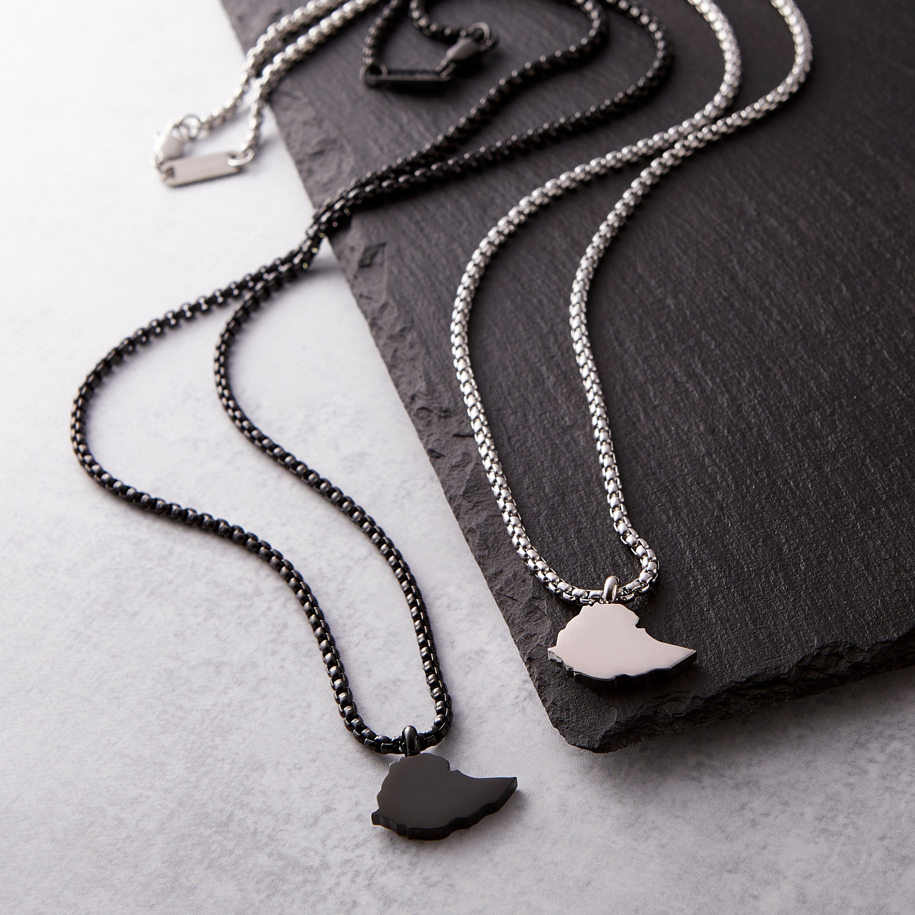 Country Map Necklace | Men - Nominal