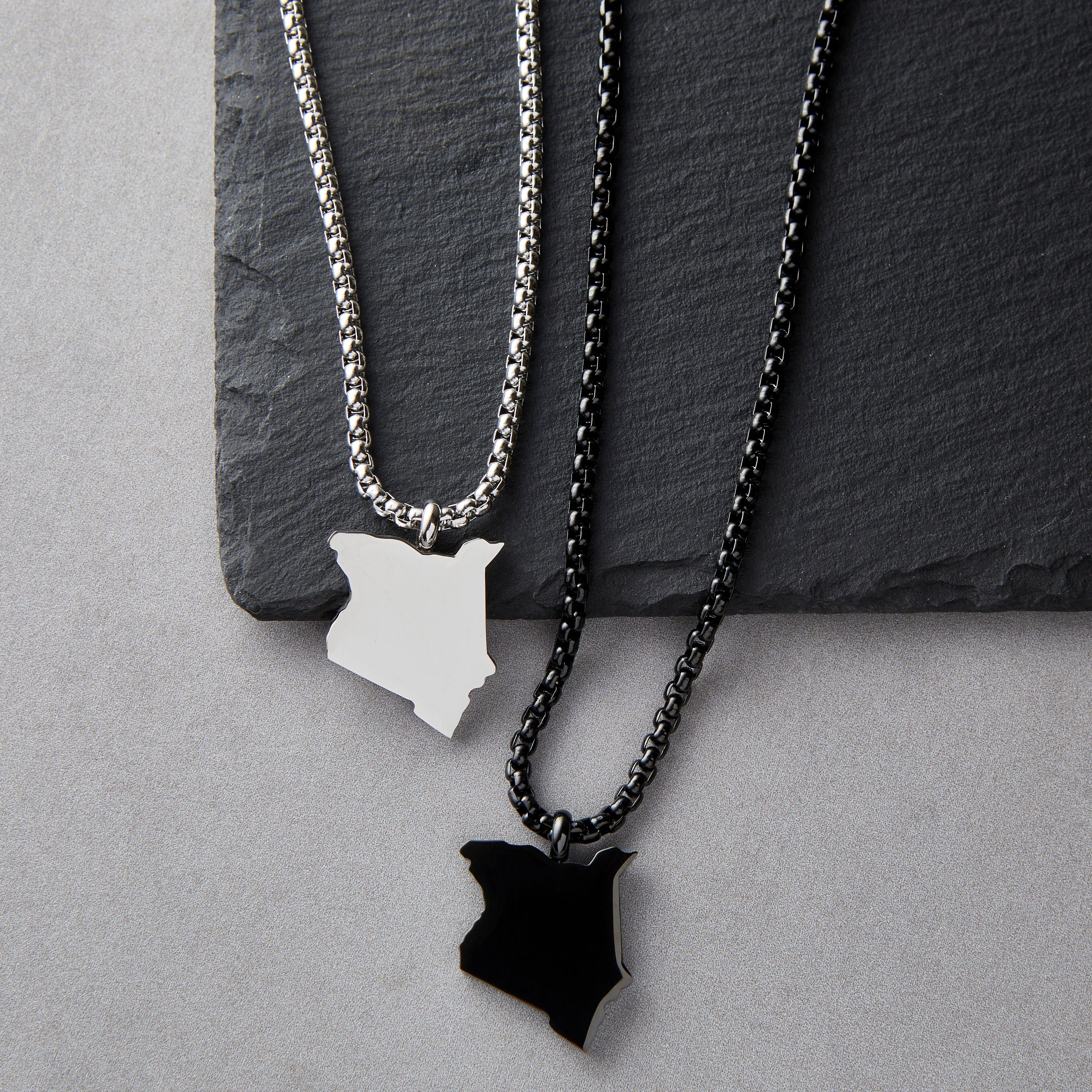 Country Map Necklace | Men - Nominal