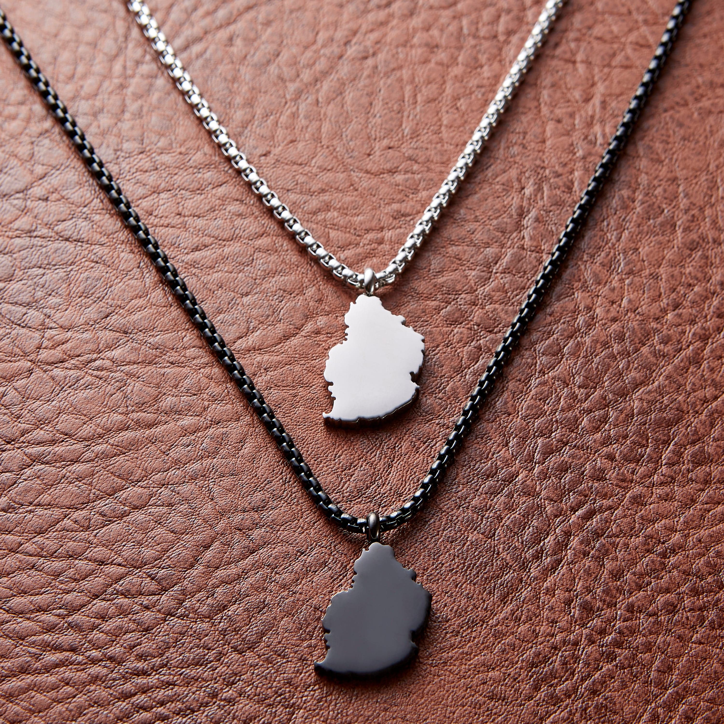 Country Map Necklace | Men - Nominal