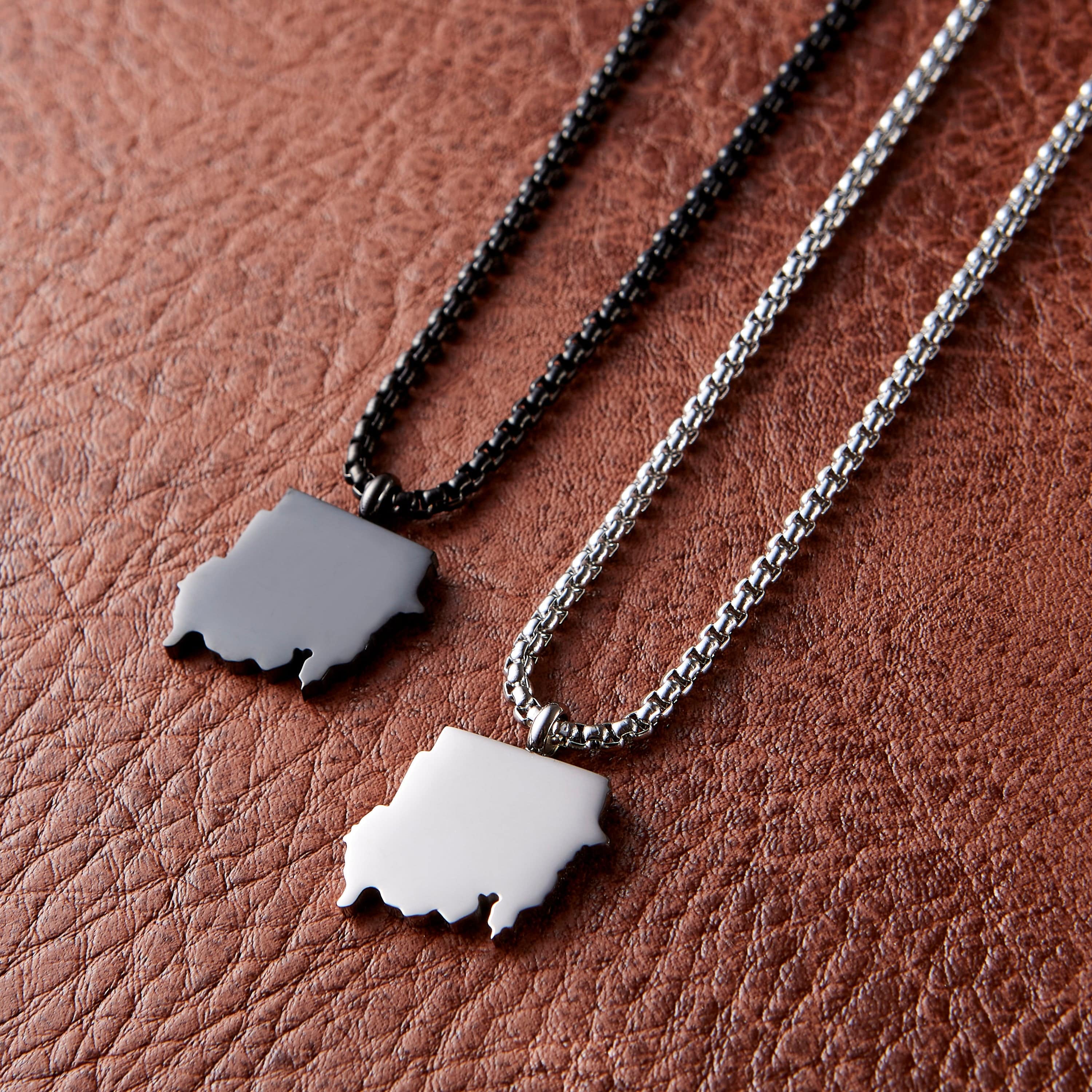 Country Map Necklace | Men - Nominal