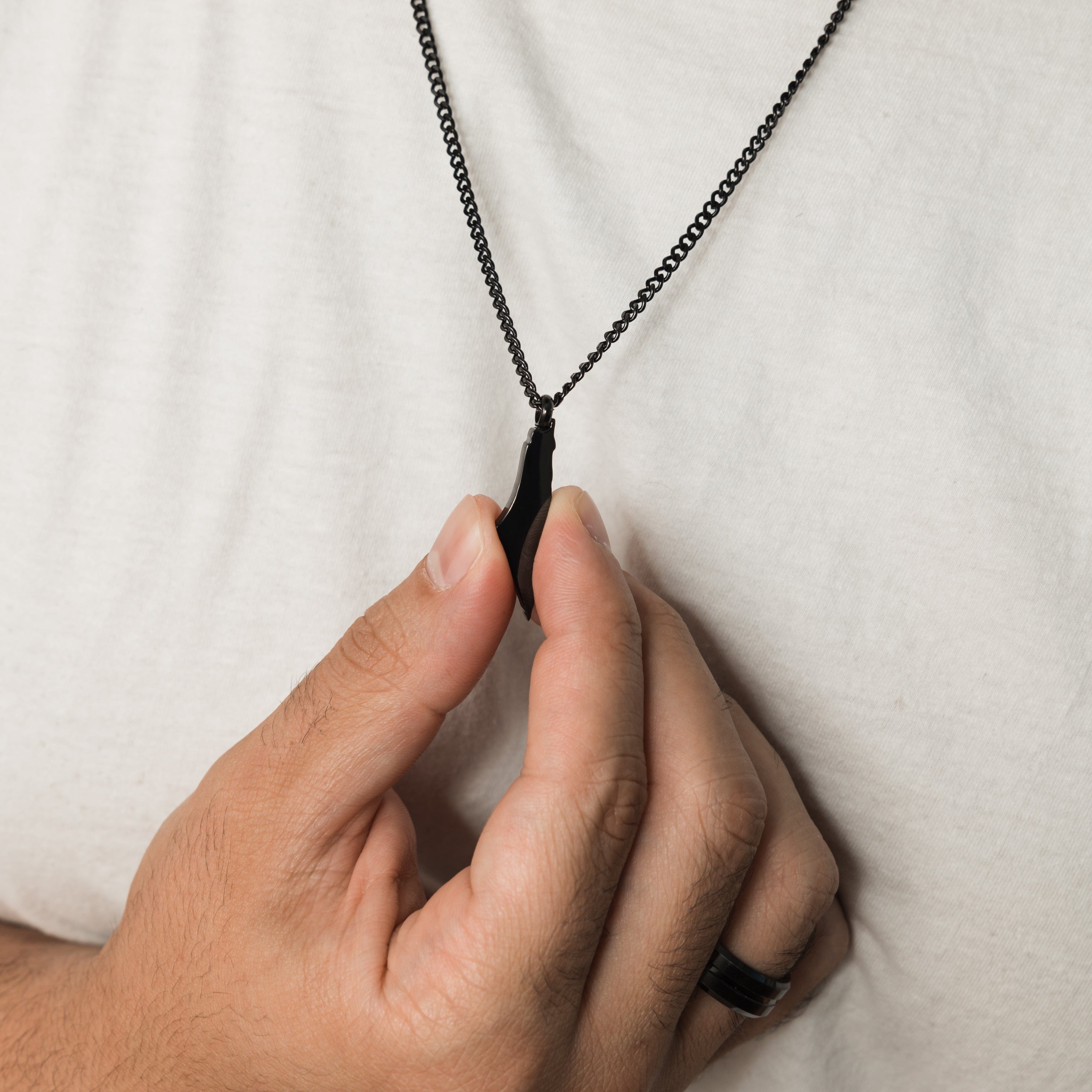 Country Map Necklace | Men - Nominal