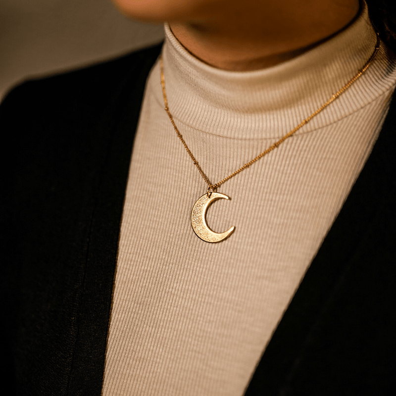 Ayatul Kursi Crescent Necklace // BUY 1 GET 1 FREE - Nominal